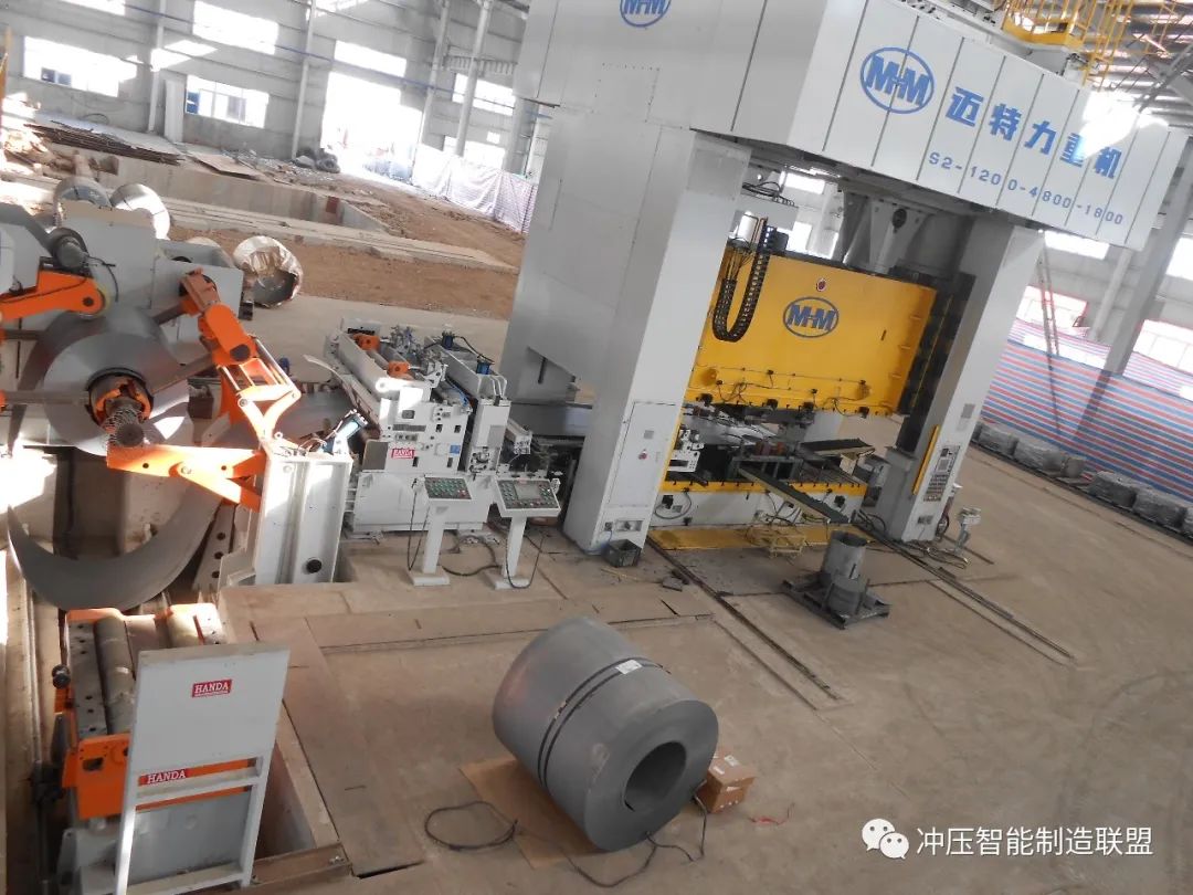 沖壓成型工藝特點及分類(圖1) 沖壓成型工藝特點及分類(圖1)