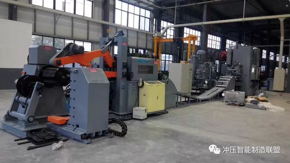 沖壓成型工藝特點及分類(圖12) 沖壓成型工藝特點及分類(圖12)